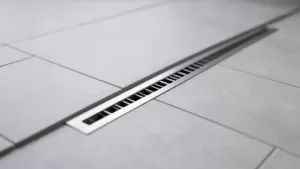 Brodzik podpłytkowy z odpływem liniowym