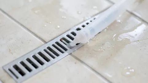 Klej do odpływu liniowego