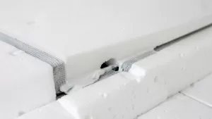 Montaż odpływu liniowego na styropianie