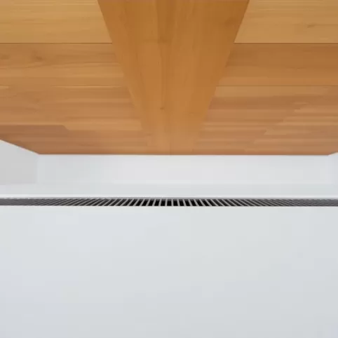 Odpływ liniowy na stropie drewnianym