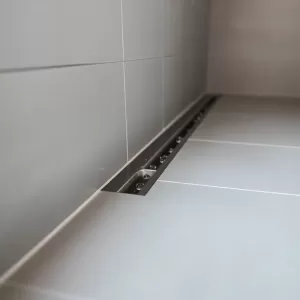 odpływ liniowy ścienny viega