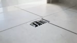 syfon w odpływie liniowym