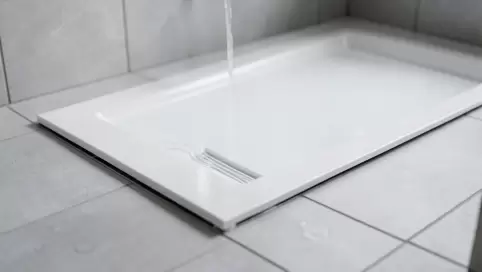 Brodzik z odpływem liniowym 90x90